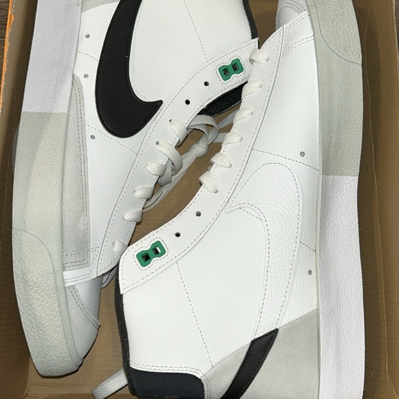 Blazer Mid 77' Split Sneakers - White & Black - Picture 12 of 14